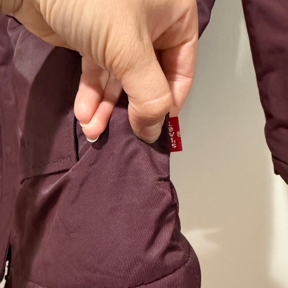 Levi Strauss Sherpa Faux Fur Trim Parka Coat Jacket Medium M Burgundy Cold Weath - Picture 14 of 16